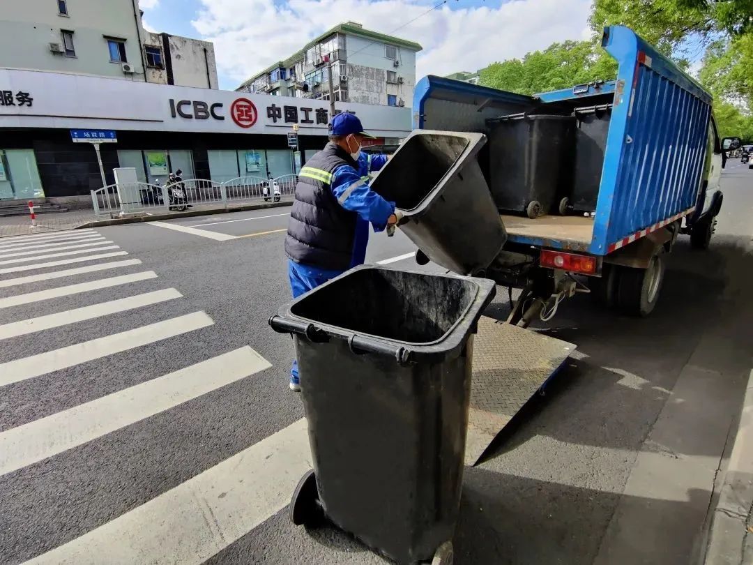 擦亮城市窗口！宝山环卫全力护航进博