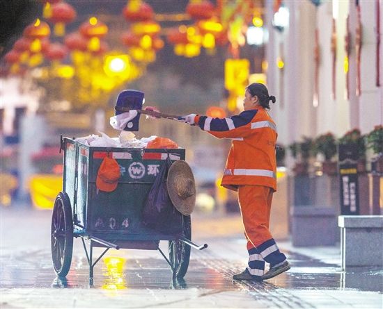 礼赞“美容师” 当好“娘家人”——江门市城市管理和综合执法局多措并举关爱环卫工人纪实