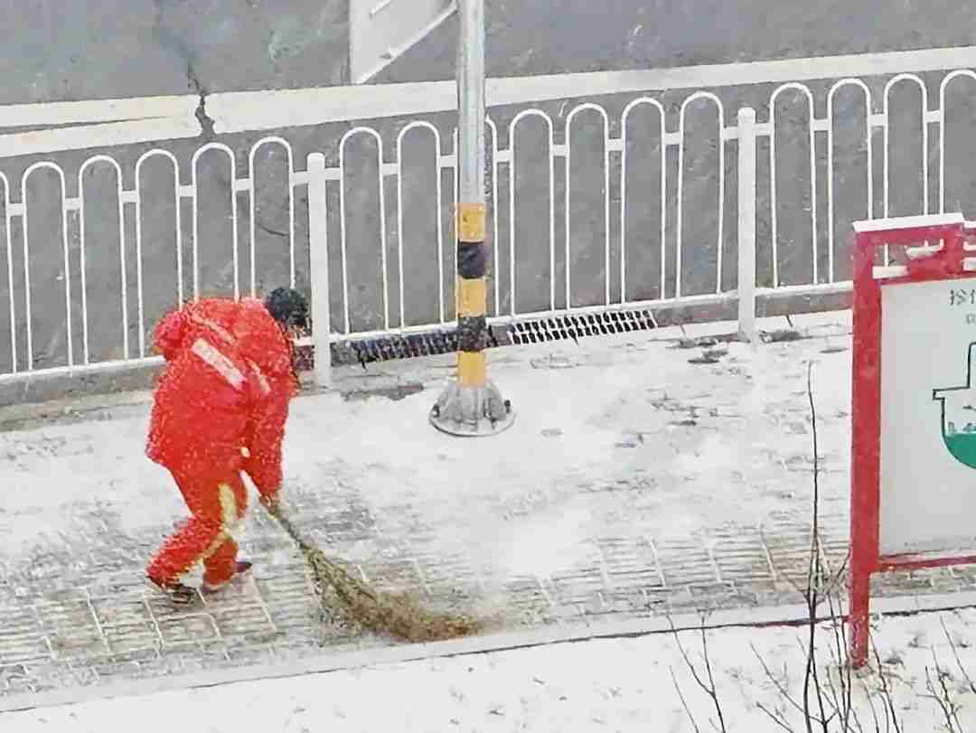 城市美容师 | 环卫工人：迎第一缕晨曦，守护城市洁净