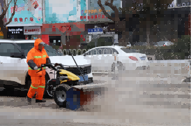 临沂环卫集团：沐雨而上不停歇 迎雪而战保畅通