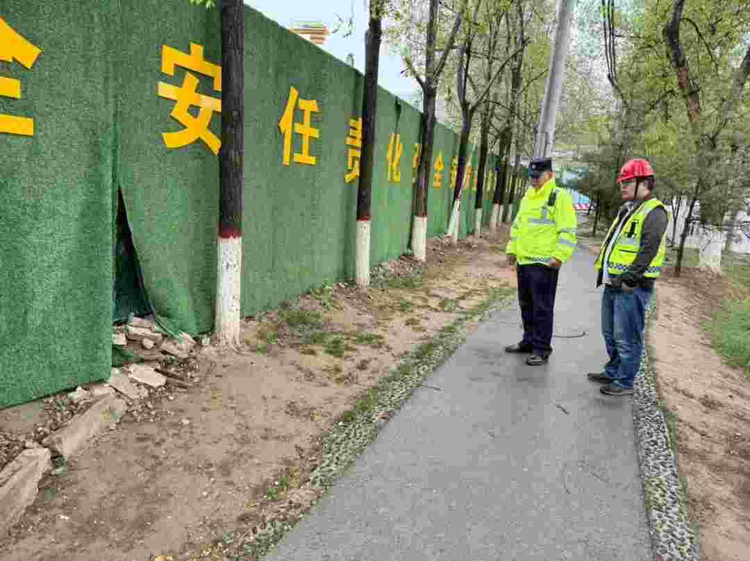 西宁城管环卫多点发力 倾力扮靓“夏都” “净”迎“五一”佳节