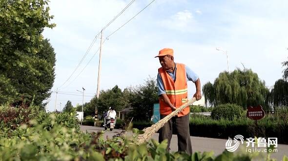 潍坊昌乐：志愿者筹集8000多斤“爱心西瓜” 为环卫工人送去一丝清凉