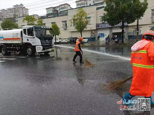 武宁县城管局环卫所：闻讯而动 风雨无阻 守护城市美景（组图）