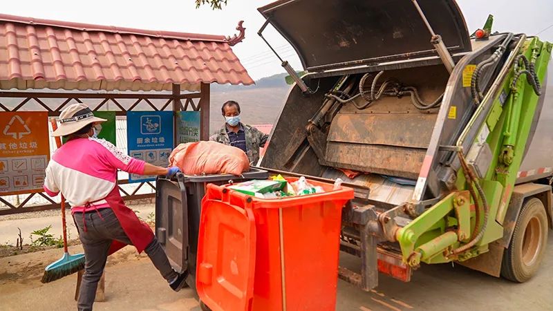 西盟县全面推行垃圾清运“微模式”