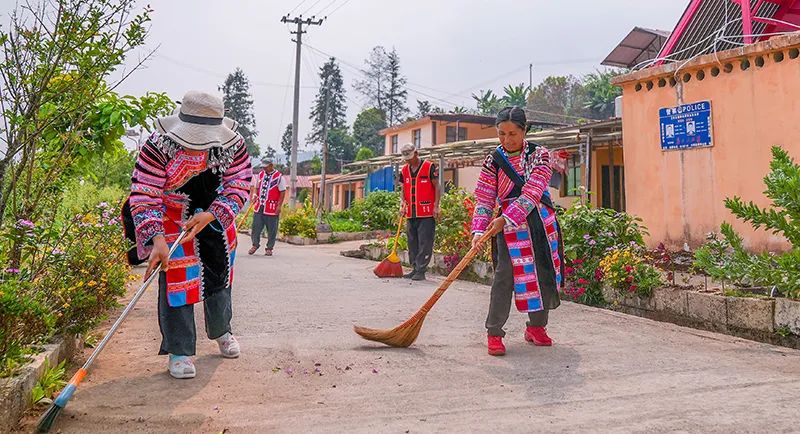 西盟县全面推行垃圾清运“微模式”