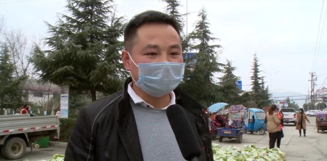 环卫工人坚守一线 筑牢疫情防控“环卫防线”