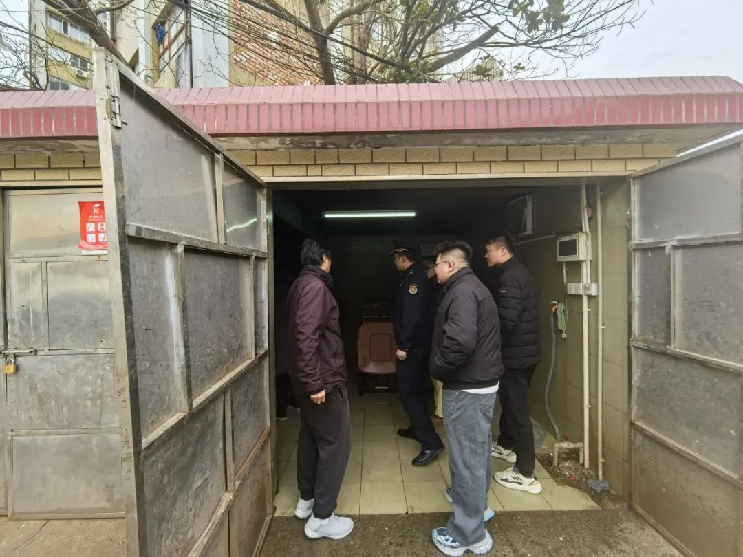 【专项执法】多部门联合把脉公共场所，为垃圾分类 “开方抓药”