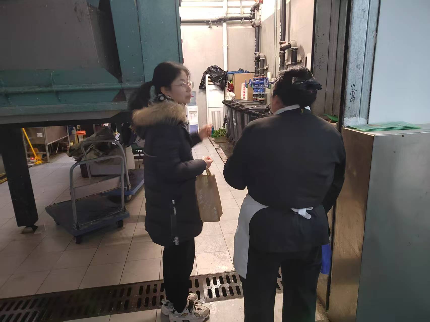 加强垃圾分类长效管理，TA们开展专项行动