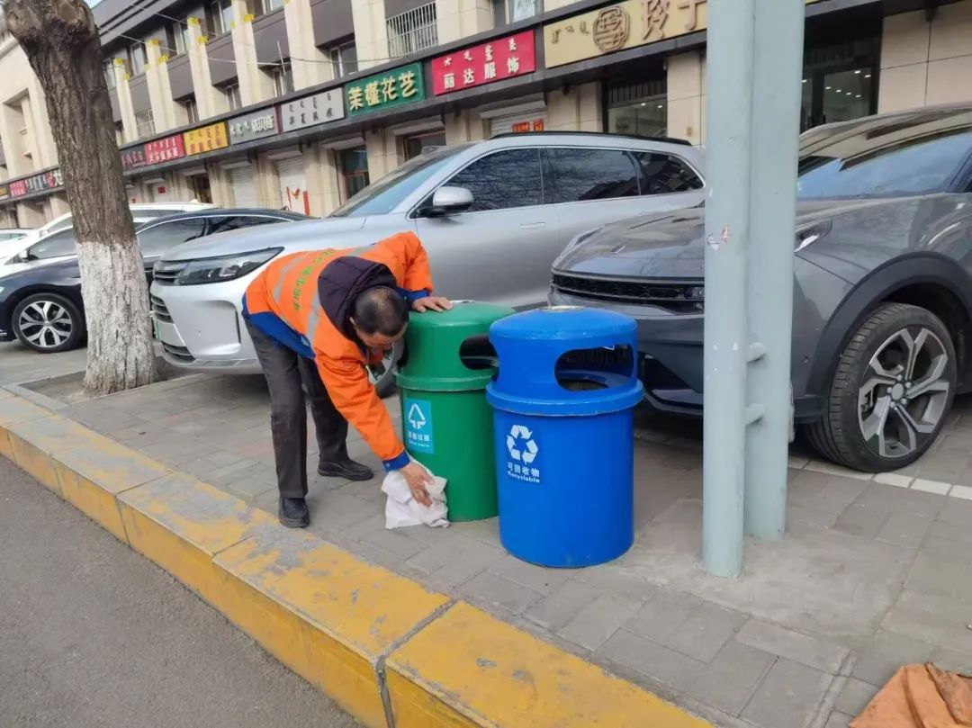城市精细化管理 | “大风后焕新颜”——赛罕区全方位开展精细化环卫作业