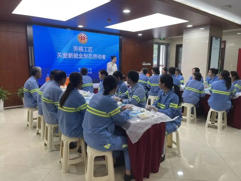 酷暑送清凉，这份“雪媚娘”包裹着整座城市对环卫工人的爱