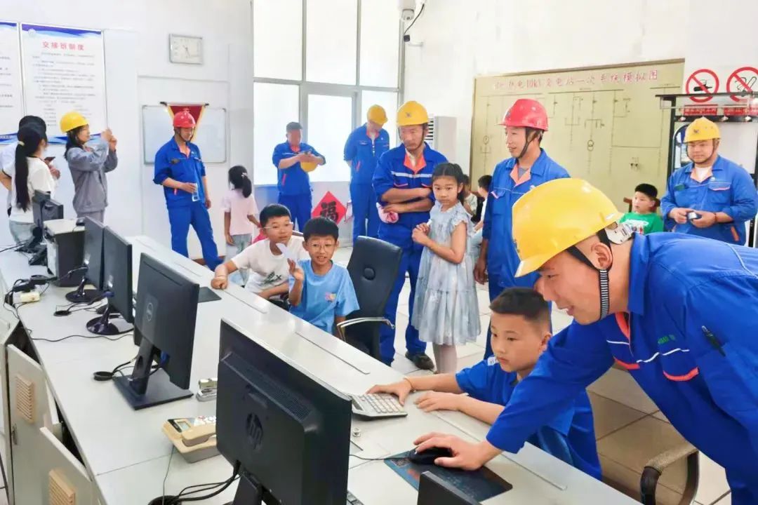 环保设施向公众开放：日照唤绿之旅走进海汇集团有限公司“环卫、除尘小卫士”旅站