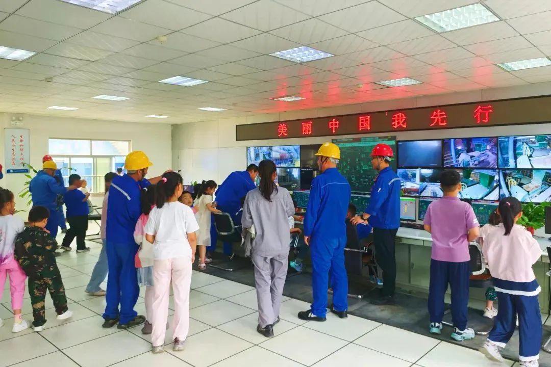 环保设施向公众开放：日照唤绿之旅走进海汇集团有限公司“环卫、除尘小卫士”旅站