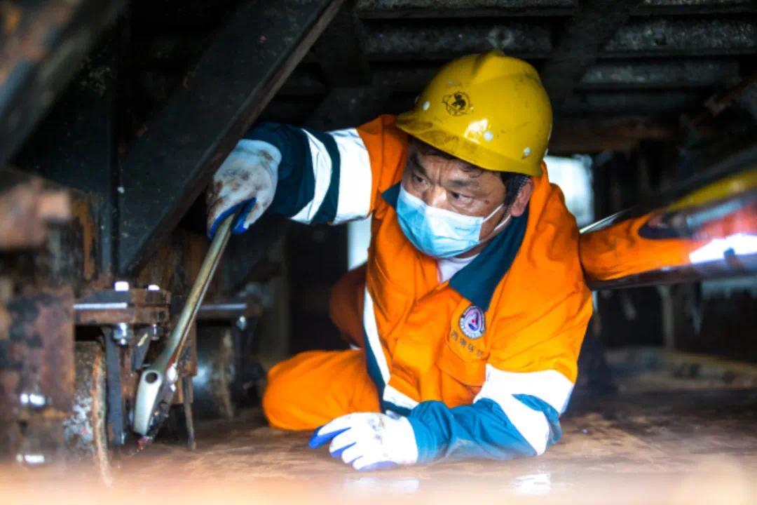 2025年全国“十佳环卫人” 湖北罗善善上榜