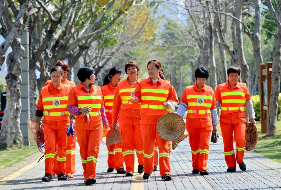 蔡月英： 二十一年坚守环卫 用实干展现劳动者风采